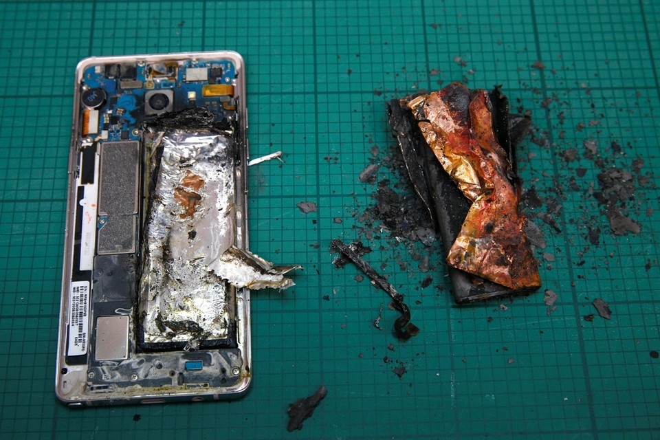 samsung galaxy note phone exploded